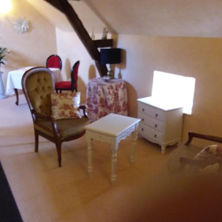 Le Moulin De Meral Montsûrs 외부 사진