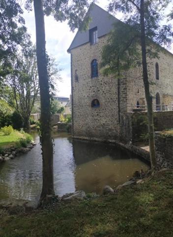 Le Moulin De Meral Montsûrs 외부 사진