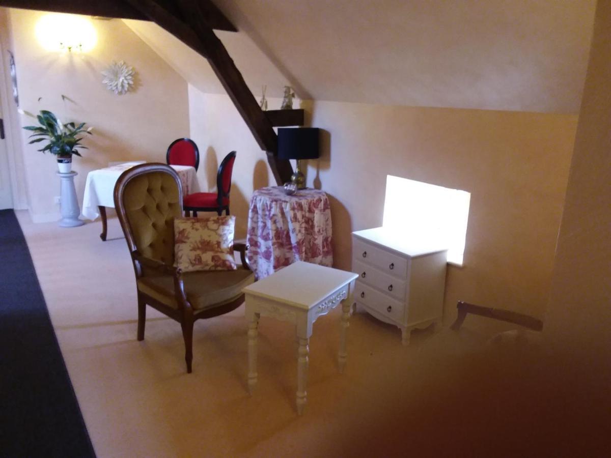 Le Moulin De Meral Montsûrs 외부 사진
